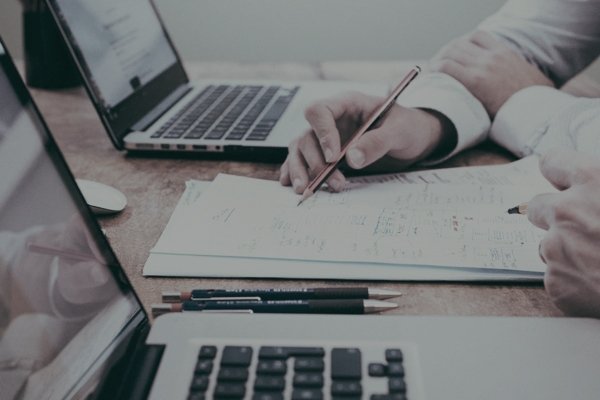 关于500网站的维护与运营策略-红迪亚