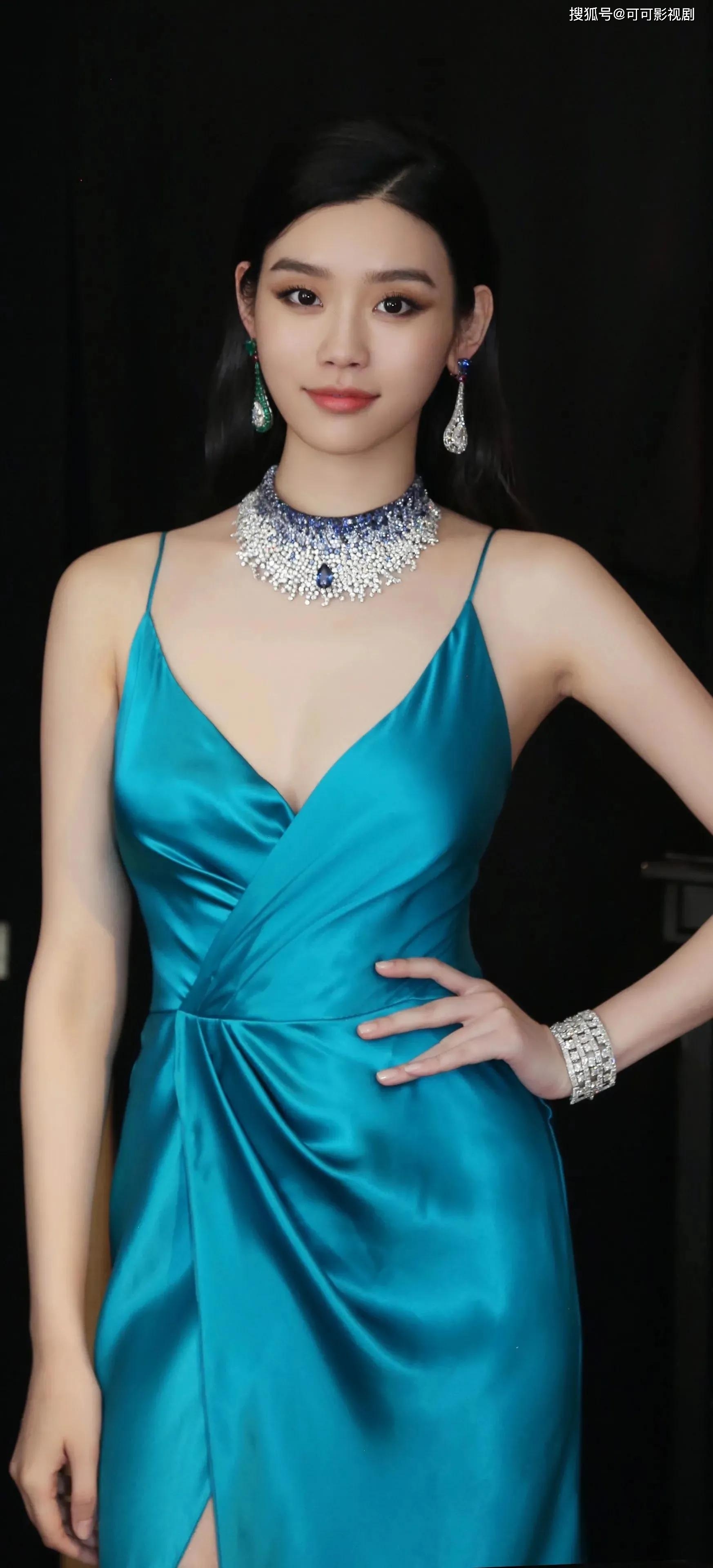 安泽推荐，吸血鬼小说精选与超模孙菲菲的模特之路插图