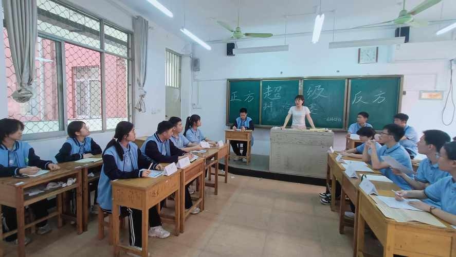 初中文学社，激扬文韵。插图