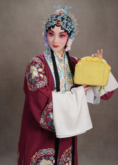 大连青年京剧演员肖迪，才华出众，传承梅派艺术风采插图