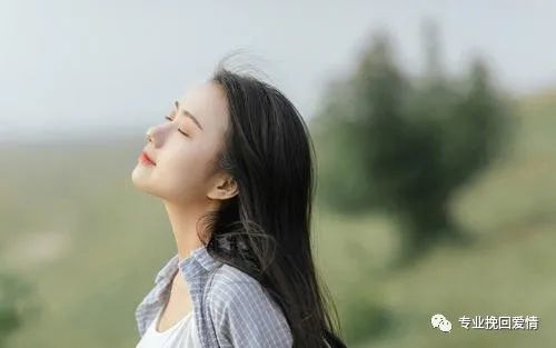 分手挽回女友策略，尊重冷淡、重建沟通与真诚改变之道插图