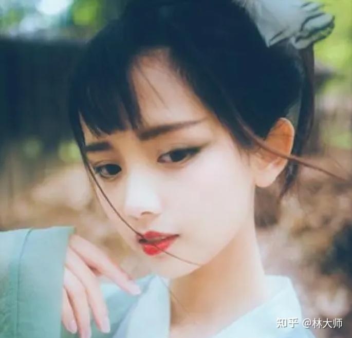 古风诗意女孩名字两个字	网名推荐，李镜霜、澜霄插图