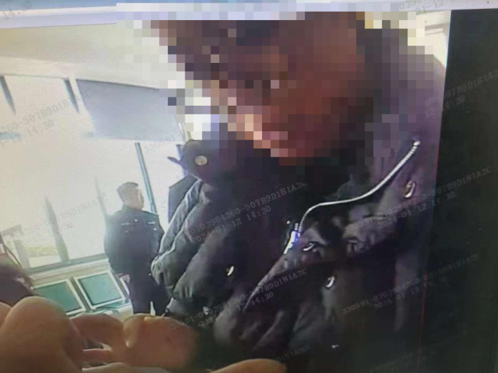 关于一夜情视频聊天和网络交友的标题建议，，网络交友需谨慎，一夜情背后的真相揭秘插图