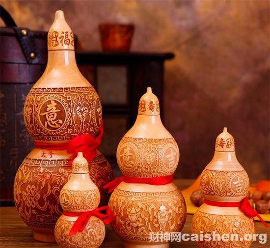 开运物品介绍及寓意，水晶葫芦等饰品助运势提升标题建议，揭秘开运饰品的神奇力量与吉祥象征插图