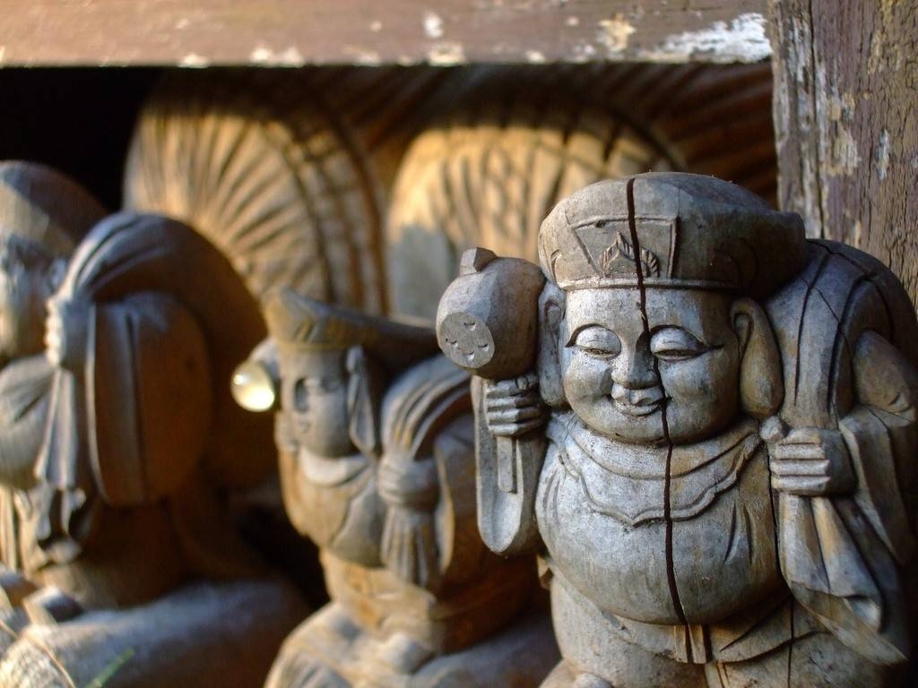 龙头节日历概览，佛教节日、传统节日与领证吉日解析插图