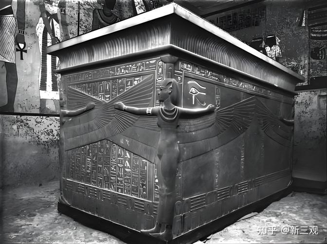 梦见石棺,多重象征意义与解读,不同情境下,梦境中的石棺象征着死亡、结束或转变等。还可能预示仕途发展、地位提升和额外财富的到来。个人情况和背景会影响对其具体意义的判断。插图 梦见石棺,多重象征意义与解读,不同情境下,梦境中的石棺象征着死亡、结束或转变等。还可能预示仕途发展、地位提升和额外财富的到来。个人情况和背景会影响对其具体意义的判断。插图