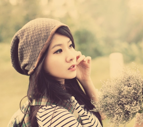 女人最走运的微信名带有阳光，幸运女神，解释，此名字寓意女性充满好运，象征着温暖和积极能量的象征。，女人最走运的微信名 幸运女神插图