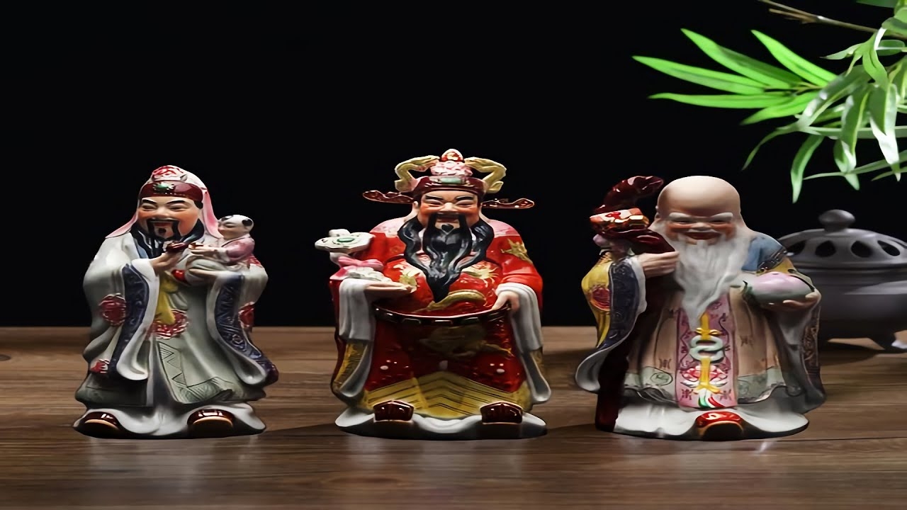 平安夜与生肖关系解析，牛虎蛇马各有说，跟平安夜的代表生肖是牛或虎？还是鹿的象征更贴近西方传统？插图