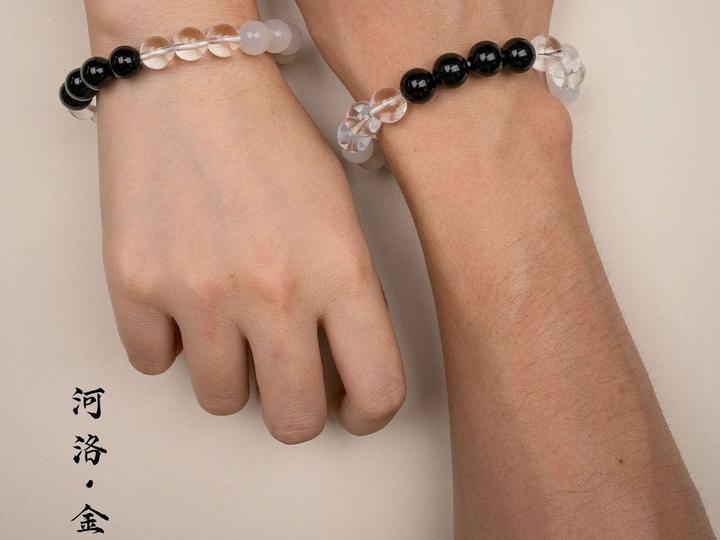 五行时辰对照表，金行申时酉，木行寅卯辰，水行子亥丑未戌，火行巳午。十二时辰与五行的对应关系简洁明了，每个时辰都有其主导的五行元素属性。插图