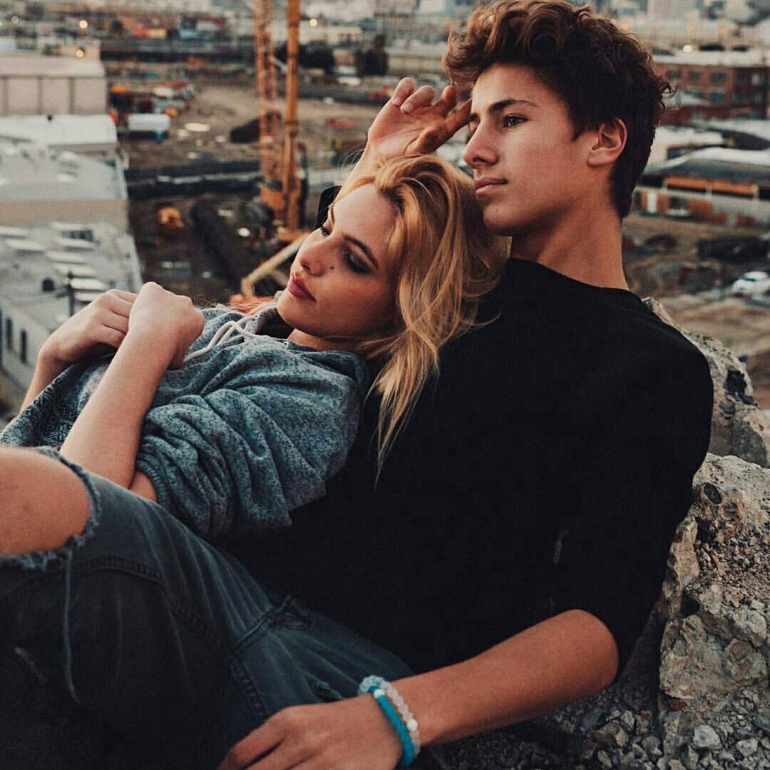 欧美范纯英文情侣网名精选，Wave & Reserved、Brenda & Brandon，简洁的欧美风情侣昵称。插图