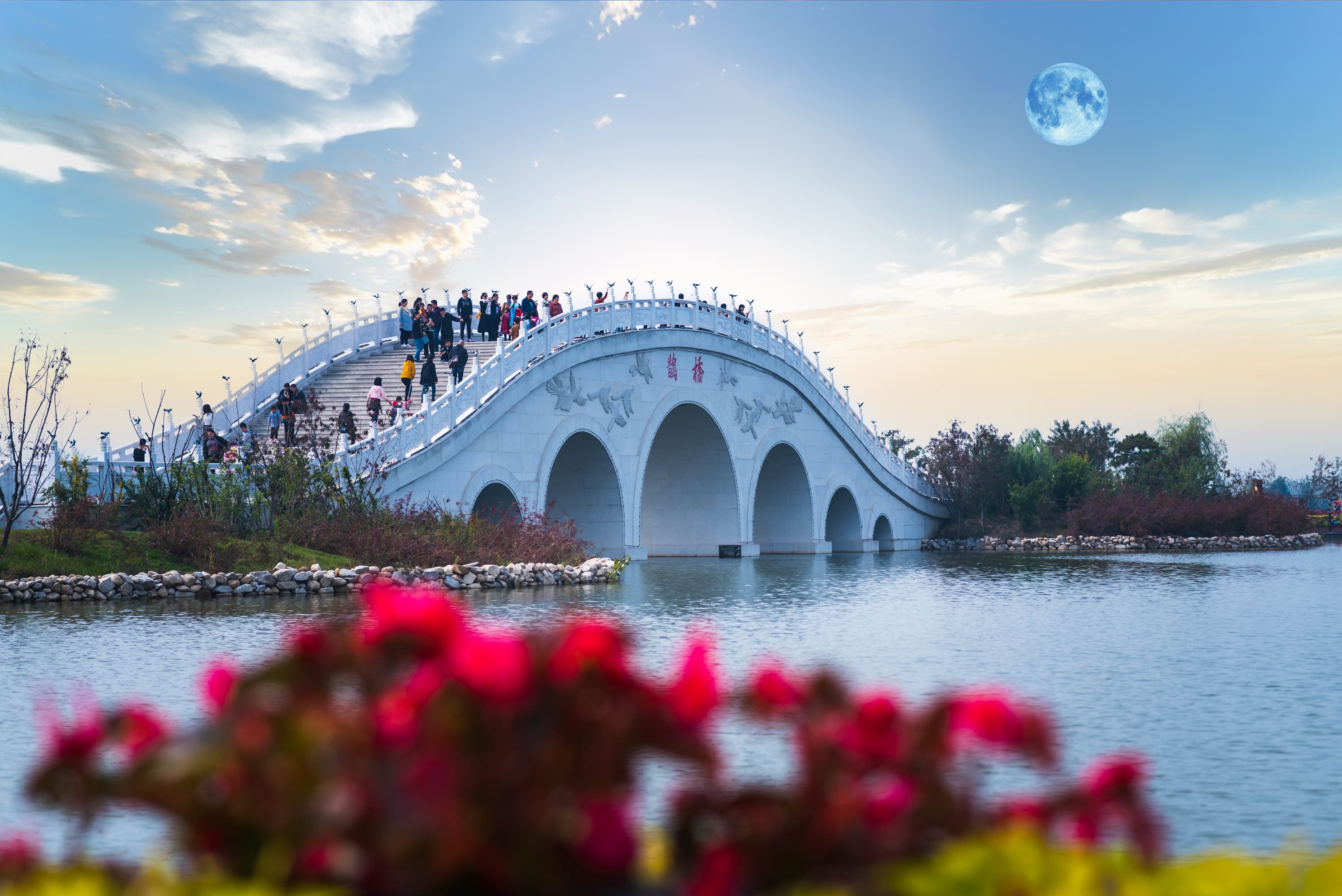 鹊桥相亲会，活动举办城市与背后的故事背景插图