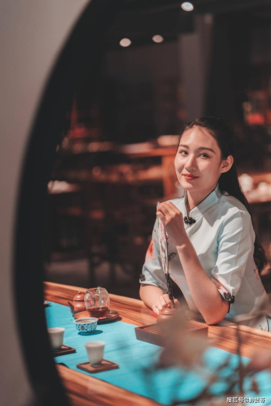 温文尔雅女孩，气质之美的赞颂插图