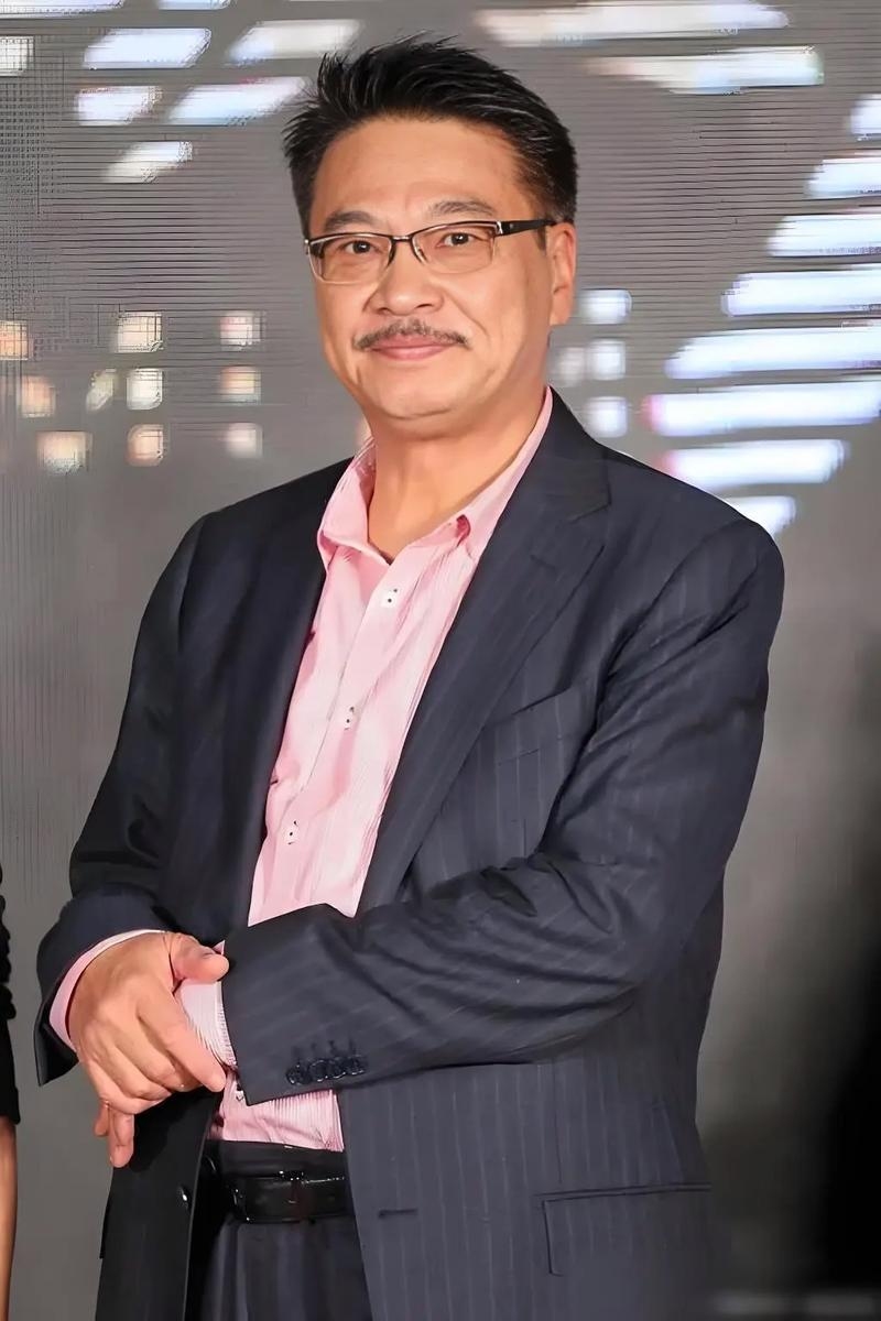 吴孟达出生地福建厦门生肖虎简介,在众多关于香港男演员吴孟达的信息中,他出生于福建省厦门市,祖籍福建省泉州市惠安县。他的生肖是虎,这一生肖通常象征着勇敢、独立和富有冒险精神。同时,他也被誉为香港黄金配角之一,活跃于影视圈多部经典电影与电视剧之中。更多详情可通过相关人物传记或新闻报道获取。插图 吴孟达出生地福建厦门生肖虎简介,在众多关于香港男演员吴孟达的信息中,他出生于福建省厦门市,祖籍福建省泉州市惠安县。他的生肖是虎,这一生肖通常象征着勇敢、独立和富有冒险精神。同时,他也被誉为香港黄金配角之一,活跃于影视圈多部经典电影与电视剧之中。更多详情可通过相关人物传记或新闻报道获取。插图