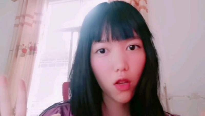 蝙蝠飞入家中预示与风水解读,福寿降临,好运将至?家庭和谐美满的象征。插图 蝙蝠飞入家中预示与风水解读,福寿降临,好运将至?家庭和谐美满的象征。插图