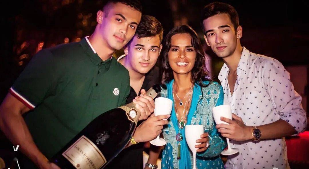 邵昕婚姻经历与自闭症儿子及感情生活揭秘插图