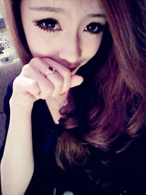 QQ网名发布中心，精选百款可爱与诗意并存的女生QQ网名推荐插图