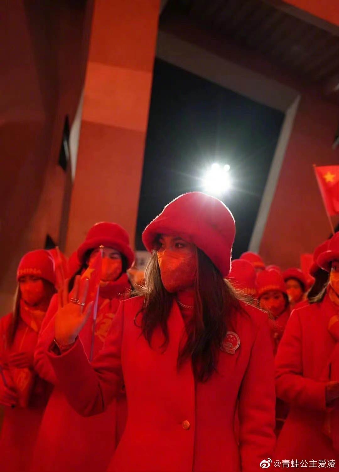 艳慕，对美好事物的深切向往与钦佩之情插图