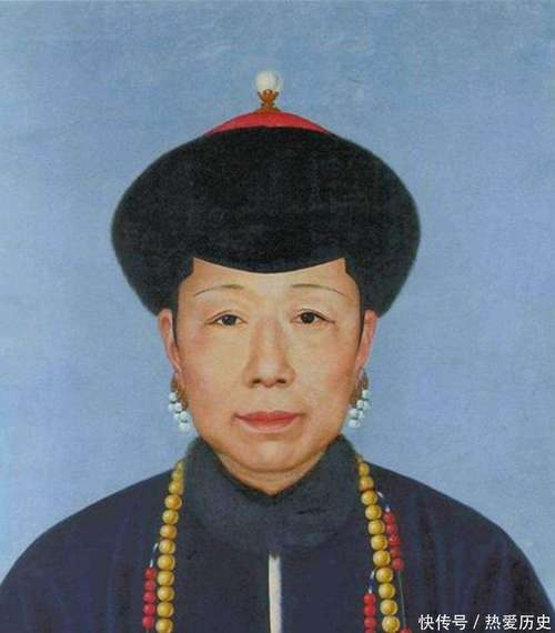 梓童,古代对皇后或太后的尊称,寓意皇室血脉延续与尊贵地位。插图 梓童,古代对皇后或太后的尊称,寓意皇室血脉延续与尊贵地位。插图