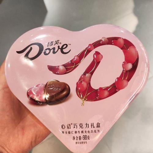德芙巧克力的浪漫寓意，爱情的甜蜜象征与深意解读插图