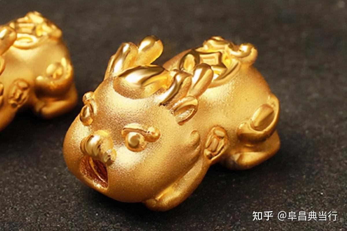 貔貅佩戴指南，招财进宝，头朝外左手戴金材质最佳插图