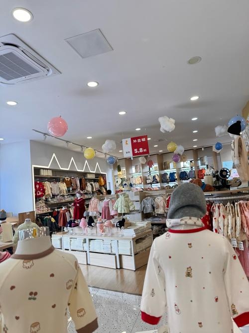 泰妮丝童装，高性价比之选，仅供参考，具体标题应根据文章内容和主题进行选择和修改。插图