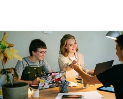 TESOL与Dale发音及人名解析标题，===================，TESOL课程，英语教育专业之路的指南针，-----------------，如何正确读出dale并理解其含义？——英名人名的探索之旅，-----------------------------------，从TESOL证书到Dale名字解读——你的英语学习全攻略，-------------------------------插图