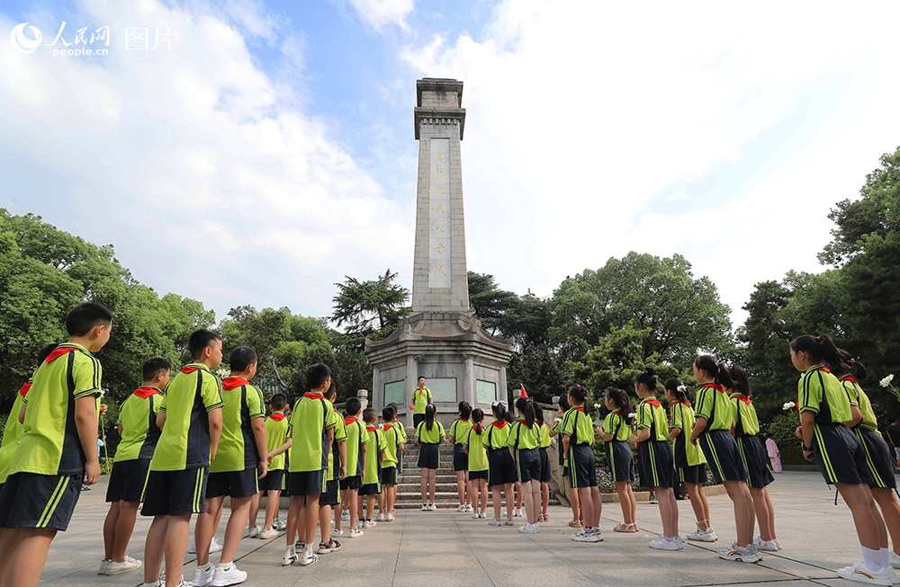 9月30日烈士纪念日，缅怀先烈，铭记历史插图