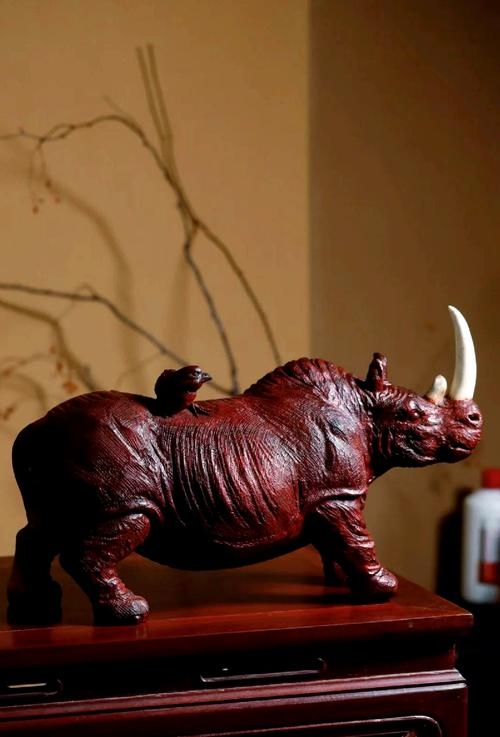 犀照牛渚揭秘，生肖牛的象征与寓意插图