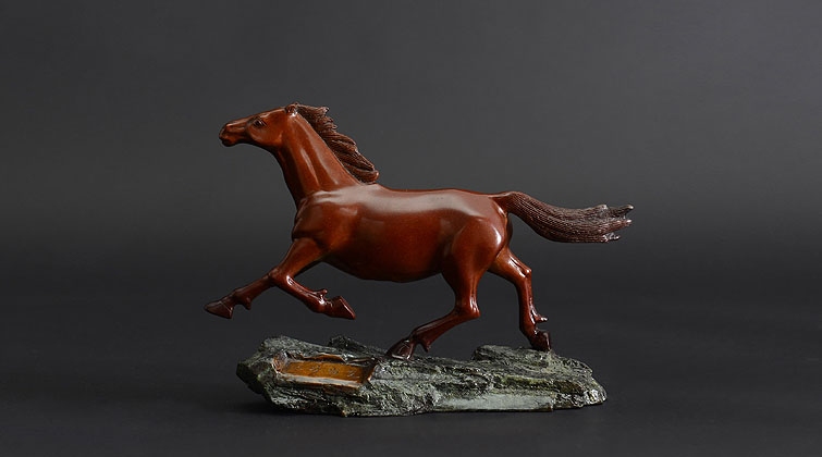 一马当先指生肖马。插图