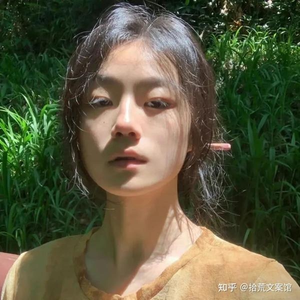优雅大气的网名女生推荐，，雪梦幽兰舞影倩兮。，淑女的风范静雅如诗。，月华如水映花影轻盈舞步。插图