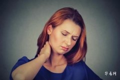 眼窝深的女人面相解析，命运、性格与运势关联建议，揭秘眼窝深陷女性的多重特质和深层含义插图