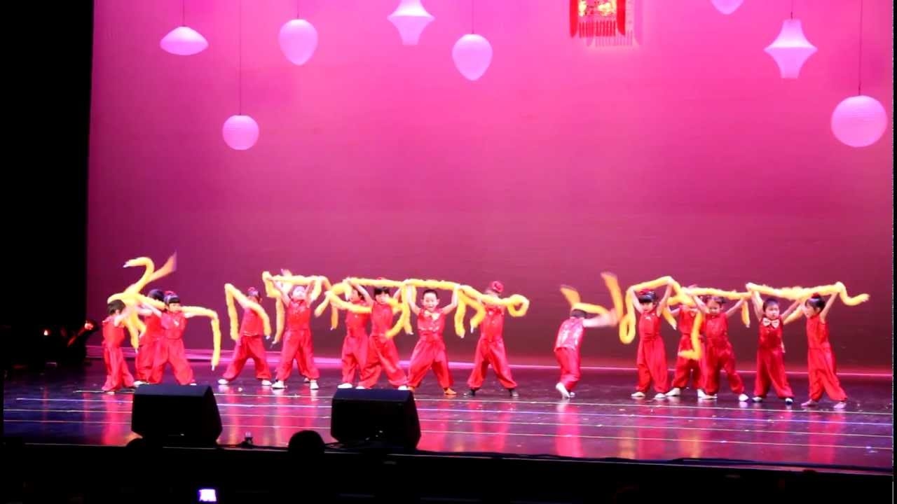 银蛇狂舞，生肖之谜。插图