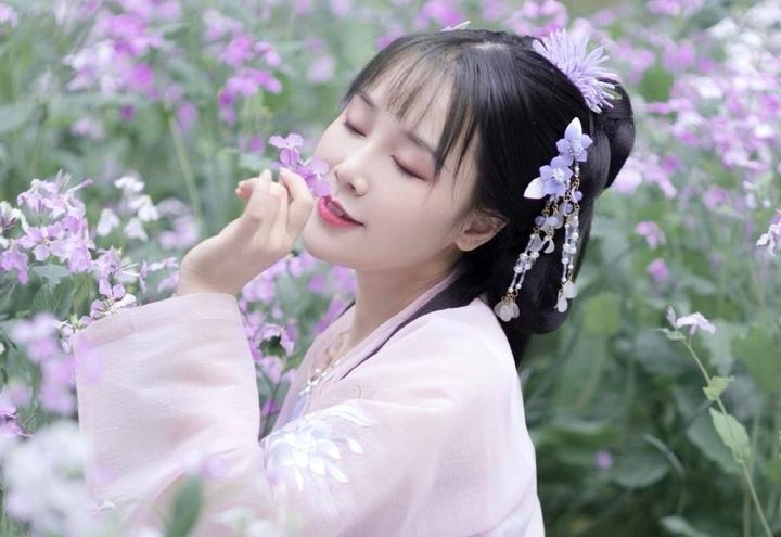 中国风网名精选，墨梅幽香、倾城之恋、清风明月、岁月静好等诗意盎然昵称插图