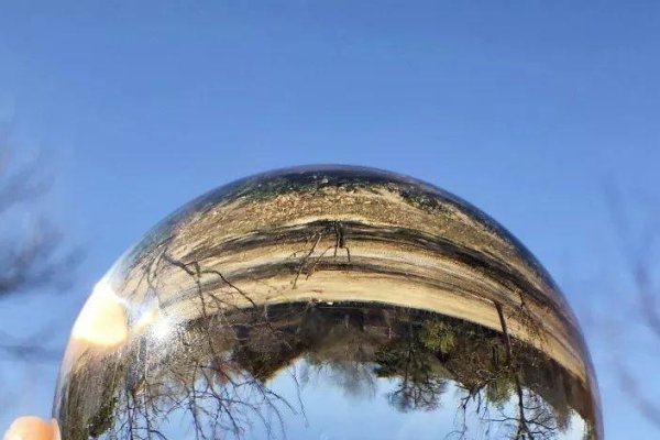 白水晶球的摆放与风水作用，辟邪镇宅、提升能量场，注意忌讳和宜忌事项-红迪亚