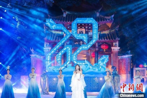 草木逢春青绿生肖-红迪亚