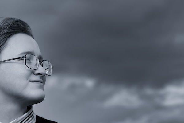 处女座性格解析，8月24日出生者的星座特质建议，处女座特性揭秘，解读阳历生日为八月二十四日的人的个性特点-红迪亚