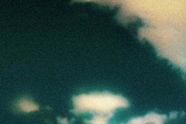 单身网名 好听的单身网名孤寂灵魂、独自演出，巷尾青苔，独行侠客，旧街凉风 孤独成瘾-红迪亚