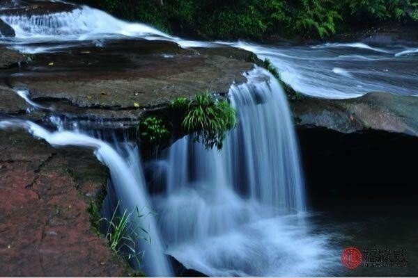 大溪水命详解，特性、财运与命运走向分析-红迪亚