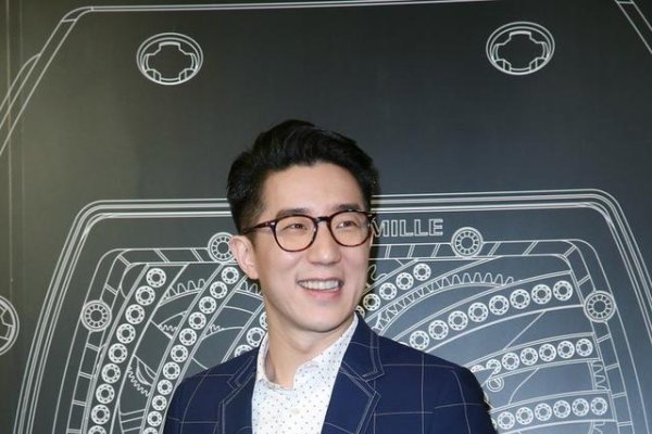 房氏家谱简介及成龙儿子姓房原因房氏家族渊源与成龙之子房祖名姓氏之谜揭晓标题建议，探寻房氏族谱揭秘成龙子嗣姓氏由来-红迪亚