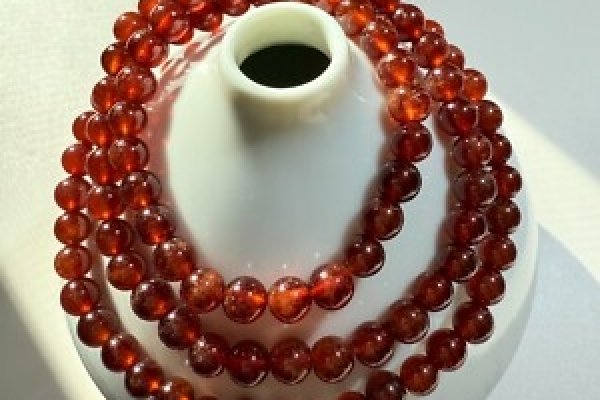 红石榴石的多重功效与作用-红迪亚