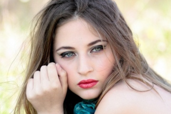 好听的稀少游戏女名-红迪亚