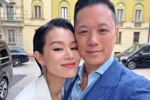 胡杏儿的感情历程-红迪亚