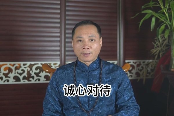 怀孕梦见被蛇咬,吉兆与预示-红迪亚