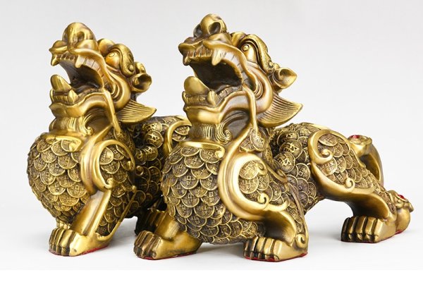 黄玉貔貅，招财辟邪，寓意富贵与财气-红迪亚