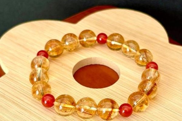 金牛座幸运水晶，红玛瑙、绿幽灵助运财运与健康，黄玉稳定情绪，金牛座的开运必备！-红迪亚