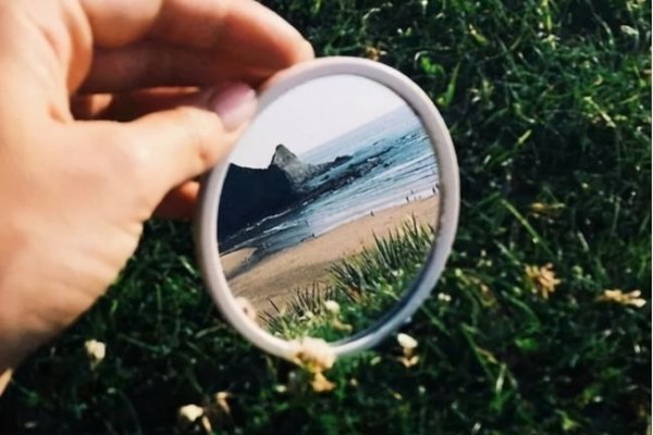 镜子碎了的征兆与寓意-红迪亚