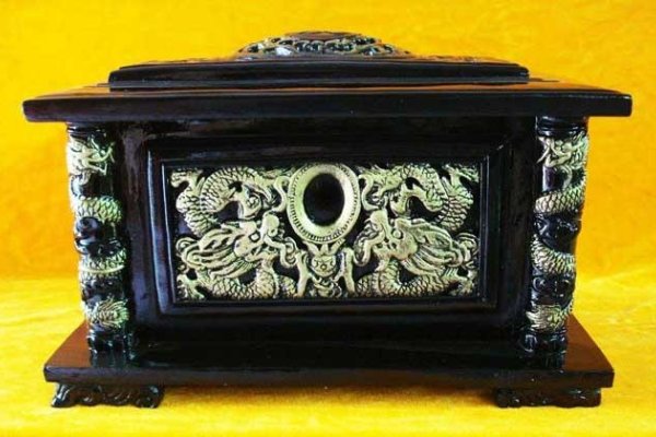 梦到骨灰盒预兆-红迪亚