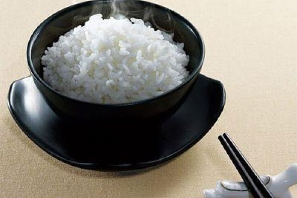 米饭与明汤，一道融合传统与现代的佳肴-红迪亚