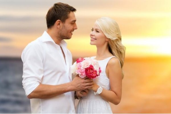 梦见老公外遇出轨-红迪亚