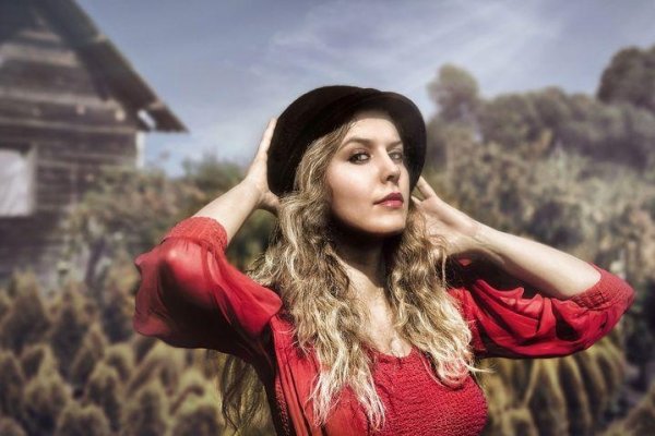 梦见前女友，情感困扰、回忆与未来预示-红迪亚